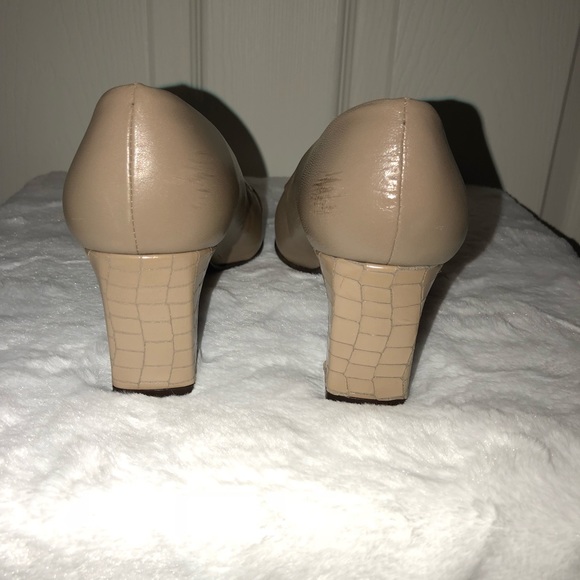 Etienne Aigner heels - Picture 3 of 4